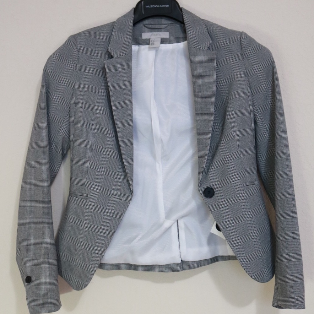 Plaid grey blazer